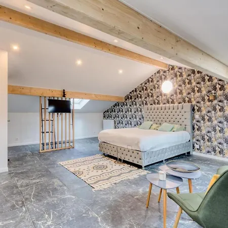 1 Apartment