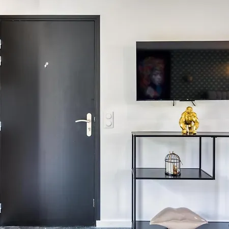 Apartment 1 *