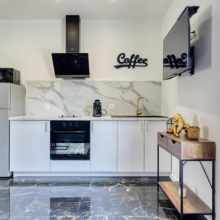 Apartment 1 Coubron