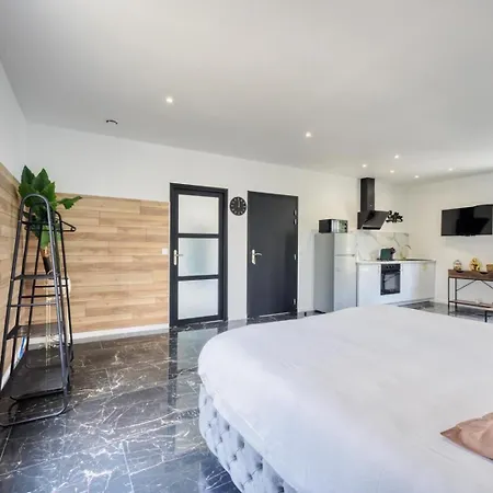 1 Apartment Coubron